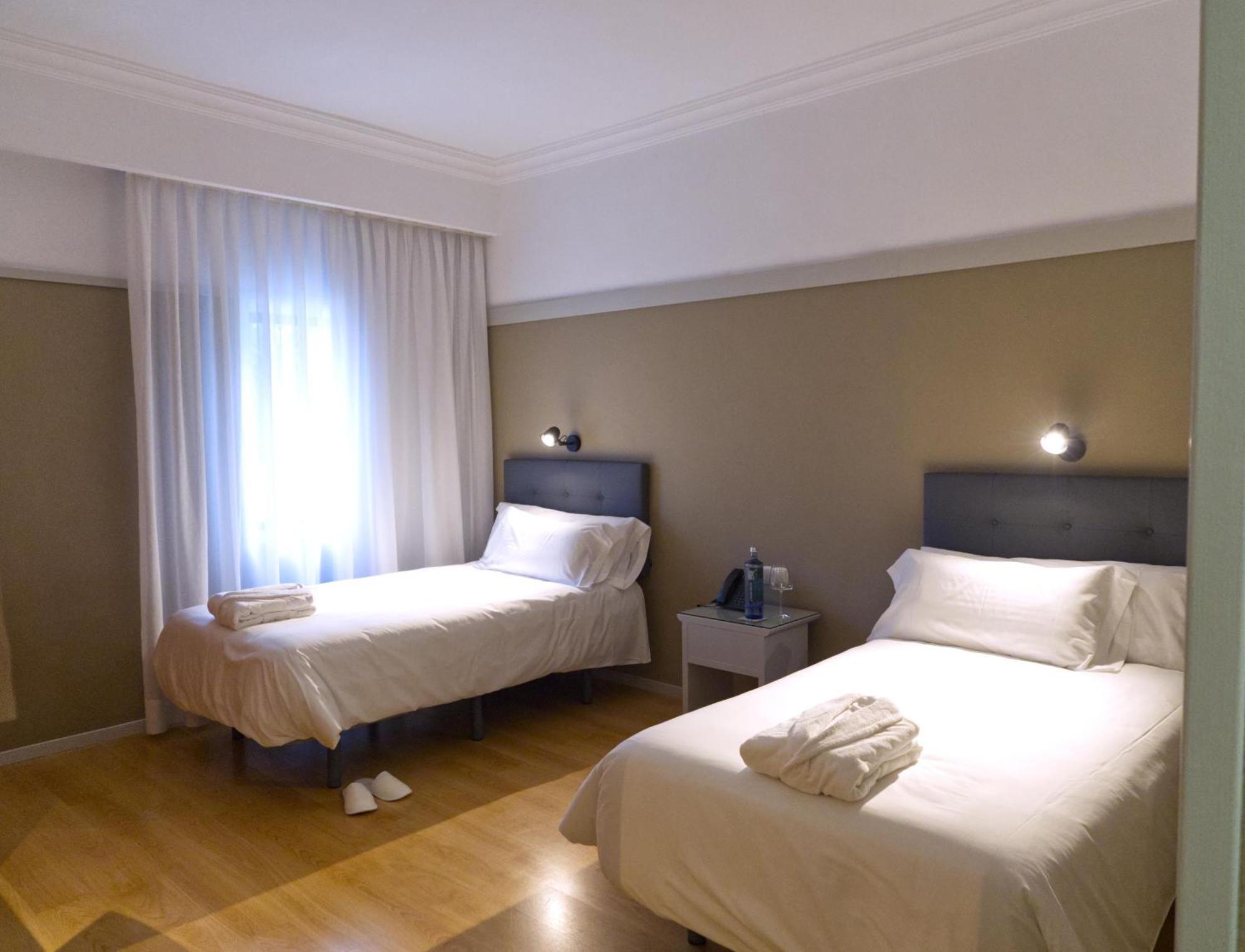 Hotel Ciudad Del Sol Ecija Luaran gambar