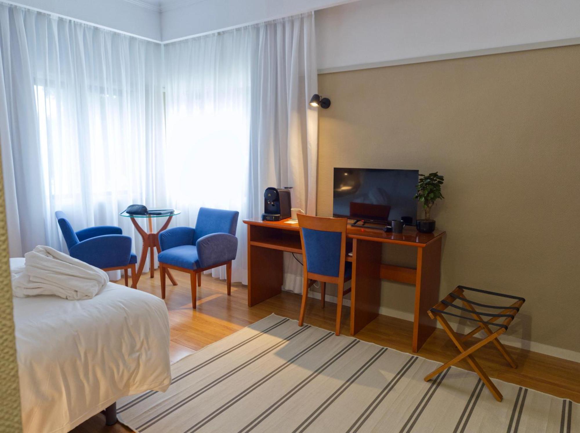 Hotel Ciudad Del Sol Ecija Luaran gambar